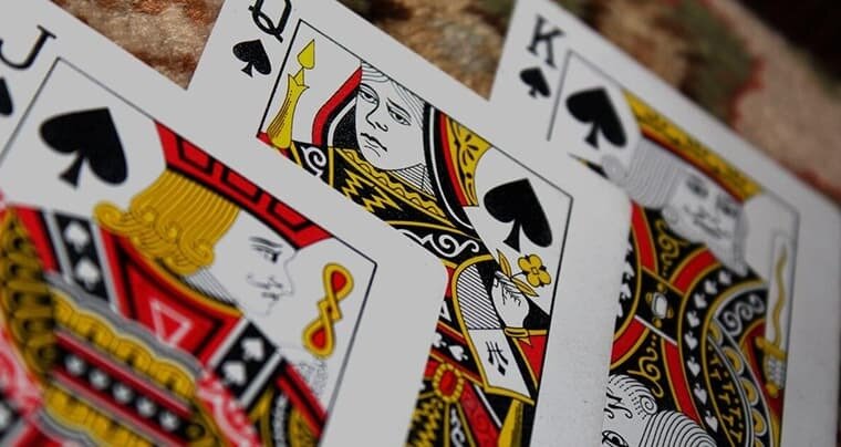 Learn how to make a successful semi-bluff at the poker table